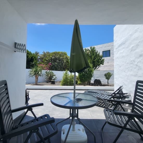 superior-balcony apartment — Gueldera Apartments